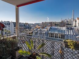 Eiffel Tower Design Residence