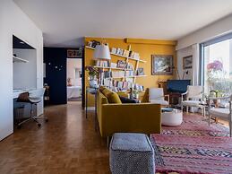 Eiffel Tower Design Residence