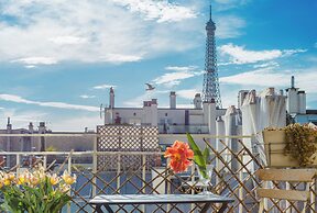 Eiffel Tower Design Residence