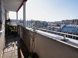 Eiffel Tower Design Residence