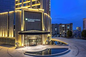 Wyndham Garden FuKang Downtown