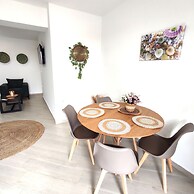 Modern Mykonos 2 Bd Aqua w shared Pool