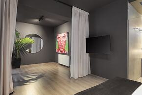 The Riviera Hideaway