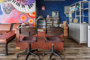 OYO 93812 Tebing Vieatnam