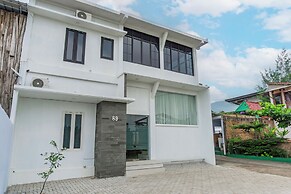 OYO 93812 Tebing Vieatnam