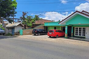 OYO 93814 Amanda Homestay