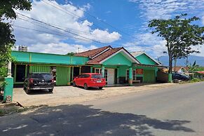 OYO 93814 Amanda Homestay