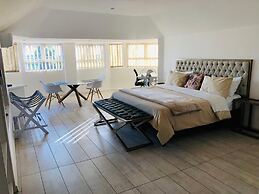 The Hilltop Guesthouse