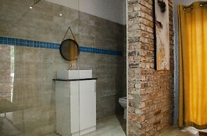 The Hilltop Guesthouse