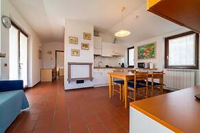 Marigold Apartment by Wonderful Italy