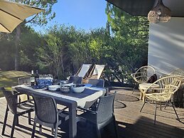 Tr ia Beach House With Pool