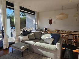 Tr ia Beach House With Pool