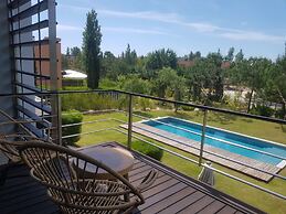 Tr ia Beach House With Pool