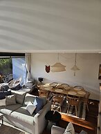 Tr ia Beach House With Pool