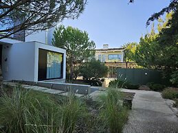 Tr ia Beach House With Pool