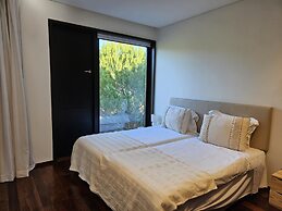 Tr ia Beach House With Pool