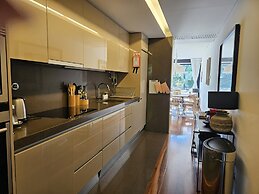 Tr ia Beach House With Pool