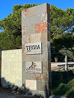 Tr ia Beach Pool Golf Villa