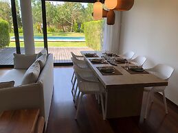 Tr ia Beach Pool Golf Villa