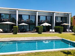 Tr ia Beach Pool Golf Villa