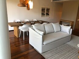 Tr ia Beach Pool Golf Villa