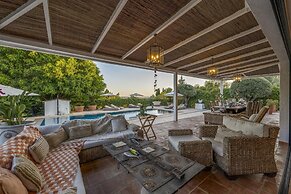 Seaview Countryside Charm Villa Almancil