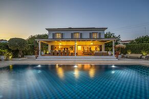 Seaview Countryside Charm Villa Almancil