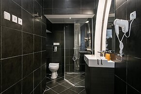 Secret Garden by DuHomes