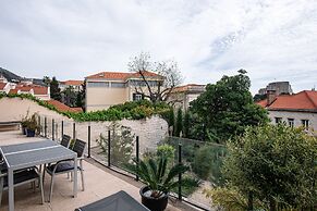 Secret Garden by DuHomes