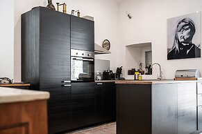 Secret Garden by DuHomes