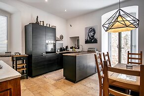 Secret Garden by DuHomes