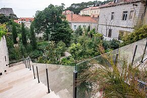 Secret Garden by DuHomes