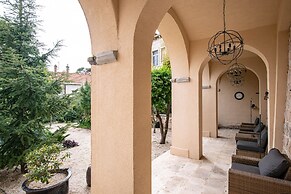 Secret Garden by DuHomes