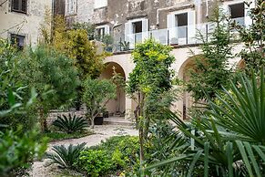 Secret Garden by DuHomes