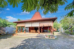 Capital O 93842 Jowo Segoro ResortNearPantai Sepanjang