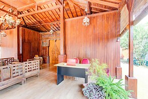 Capital O 93842 Jowo Segoro ResortNearPantai Sepanjang