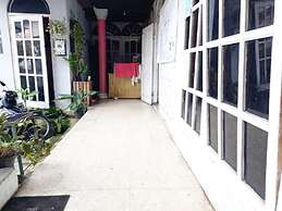 OYO 93847 Blio Guest House Syariah