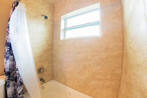 Delray House With Hot tub & Game Room