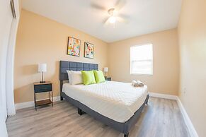 Delray House With Hot tub & Game Room