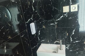 Capital O 93816 Cerry Village