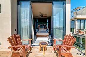 Jungle Studios on Beach Road with Pool