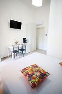 B&B REVOLUTION BED & BREAKFAST