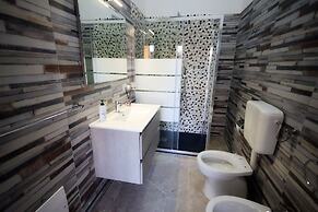 B&B REVOLUTION BED & BREAKFAST