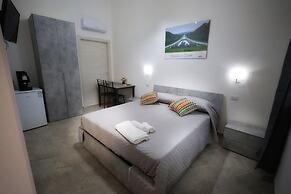 B&B REVOLUTION BED & BREAKFAST