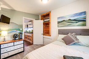 Luxe Virginia Historical Estate w/ Charcoal Grill!