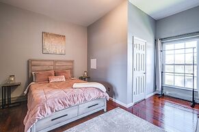 Luxe Virginia Historical Estate w/ Charcoal Grill!