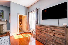 Luxe Virginia Historical Estate w/ Charcoal Grill!