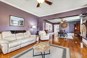 Luxe Virginia Historical Estate w/ Charcoal Grill!