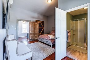 Luxe Virginia Historical Estate w/ Charcoal Grill!