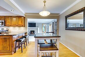 Sterling Heights Getaway w/ Fire Pit!